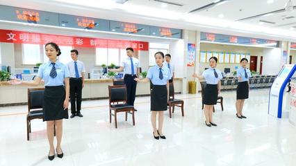 禮儀“傳承” 做最美公積金人——焦作市住房公積金中心綜合服務大廳2022年度禮儀展示賽側記